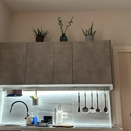 R-home Acicastello Apartmán *