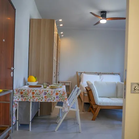 R-home Acicastello *