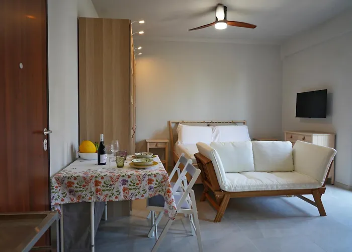 アパート R-home Acicastello アーチ・カステッロ