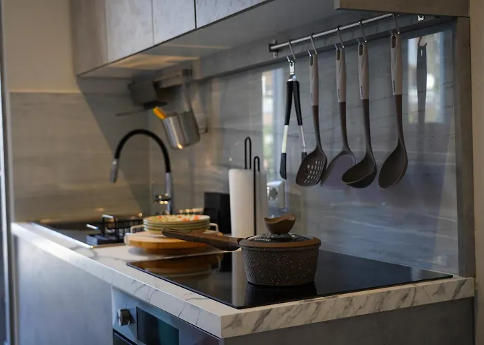 R-home Acicastello * アーチ・カステッロ