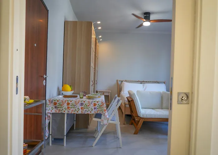 R-home Acicastello *